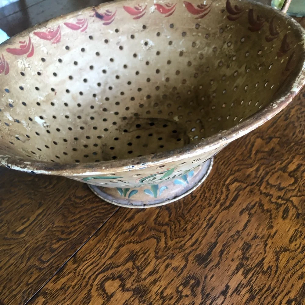 Farmhouse - Vintage Painted Colander-Folk Art - Picture 10 of 12